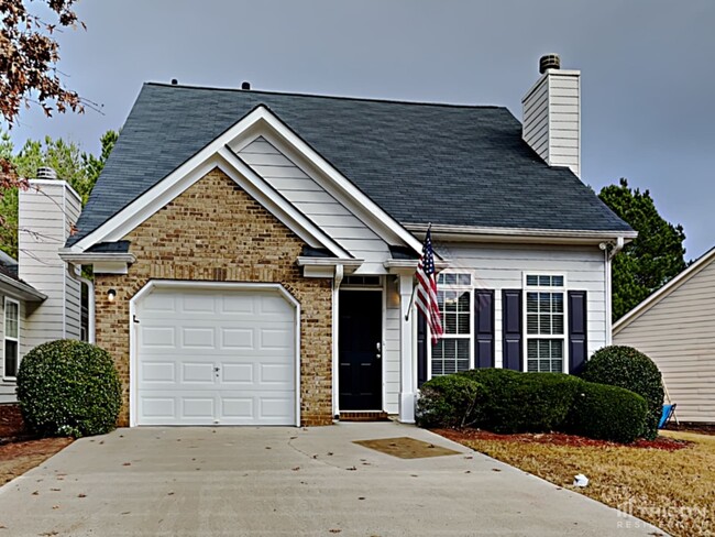 Building Photo - 9543 Lakeview Rd
