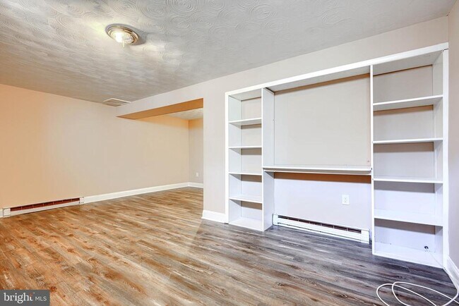 Building Photo - 12321 Boncrest Dr