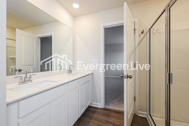 Building Photo - now