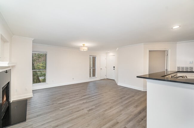 Building Photo - 2512 Cranbrook Ln