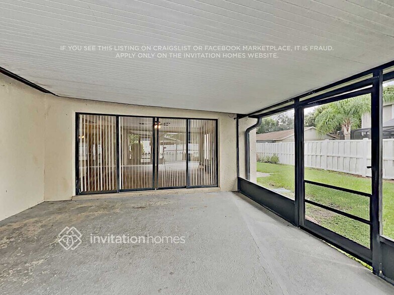 Building Photo - 3922 Dunaire Dr