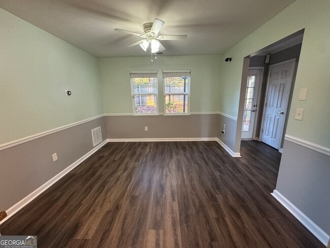 Building Photo - 5883 Brookside Dr SE