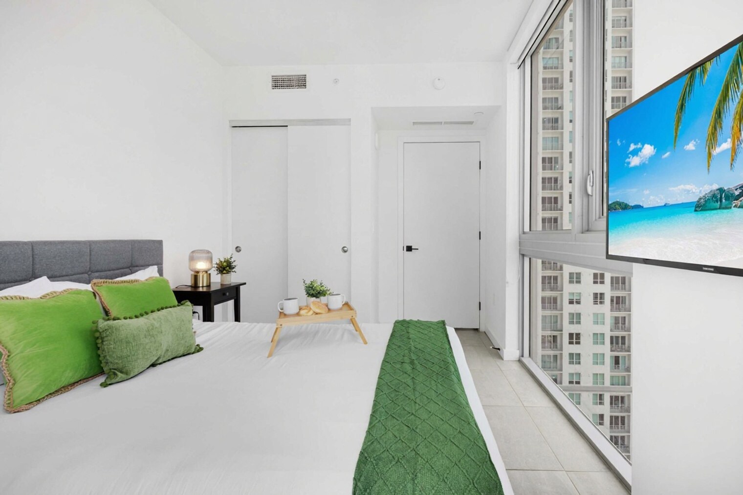 Building Photo - 227 NE 2nd St