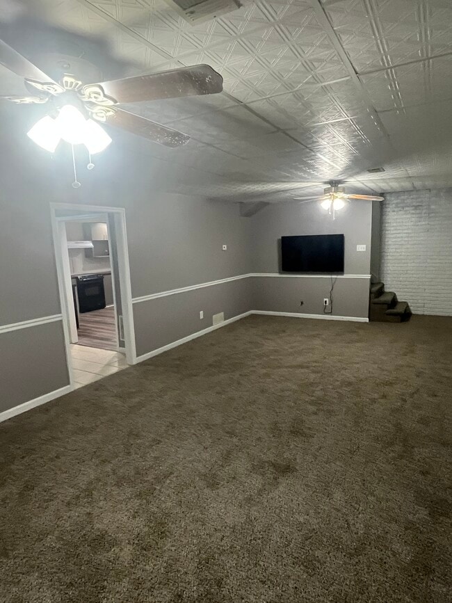 Building Photo - 238 Manchester Dr