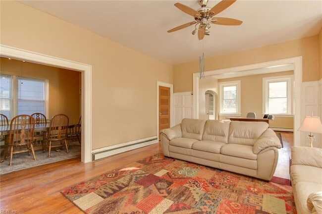 Building Photo - 3901 Newport Ave