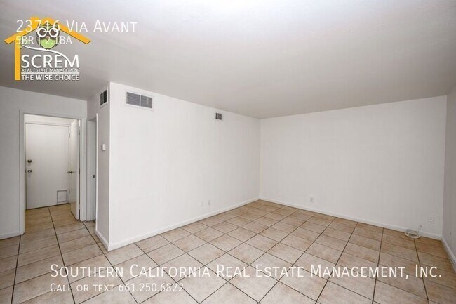 Building Photo - 23716 Vía Avant