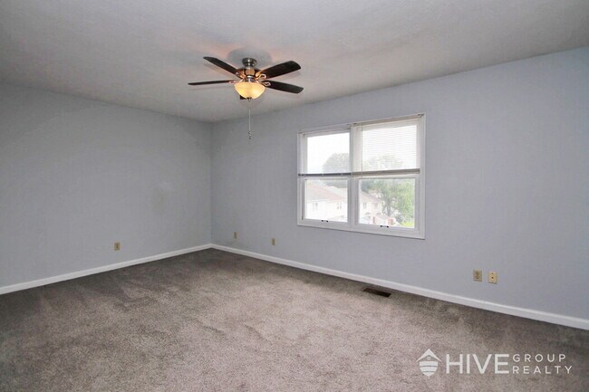 Building Photo - 3-Bedroom, 2.5-Bath Townhouse with Finishe...