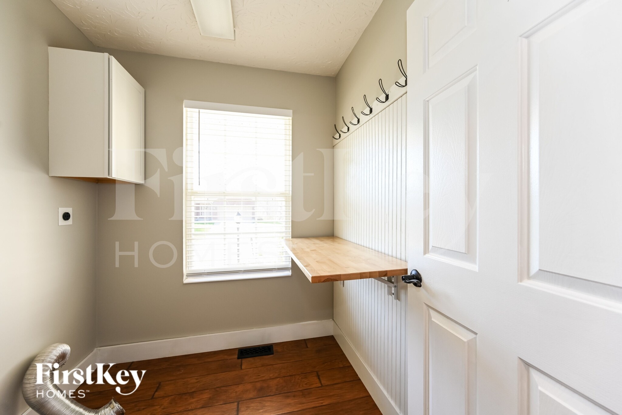 Building Photo - 671 McCormick Ln