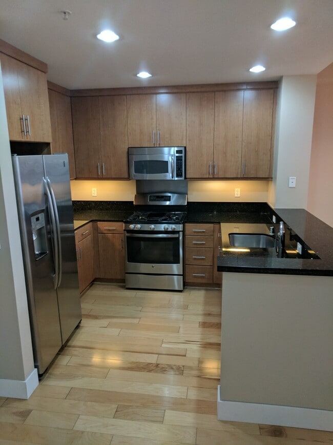 Building Photo - WELCOME HOME IN JACK LONDON SQUARE