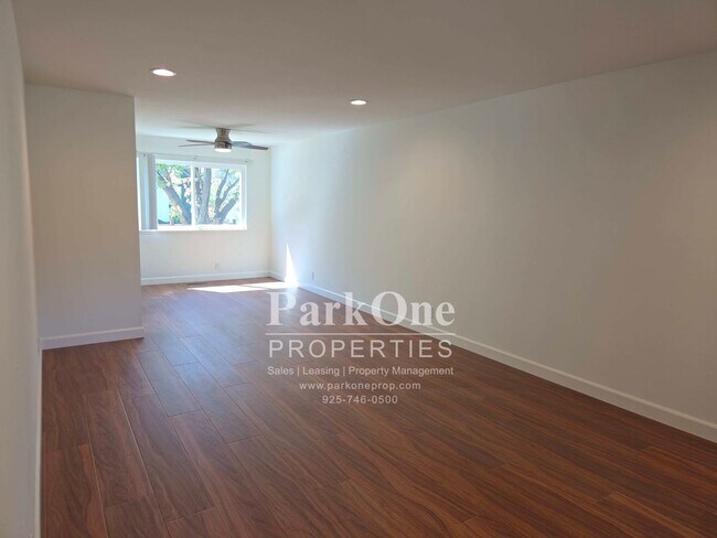Building Photo - 1501 Fieldcrest Dr
