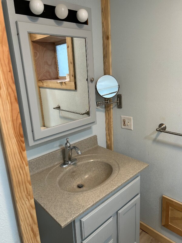 Building Photo - 757 Eastern Ave