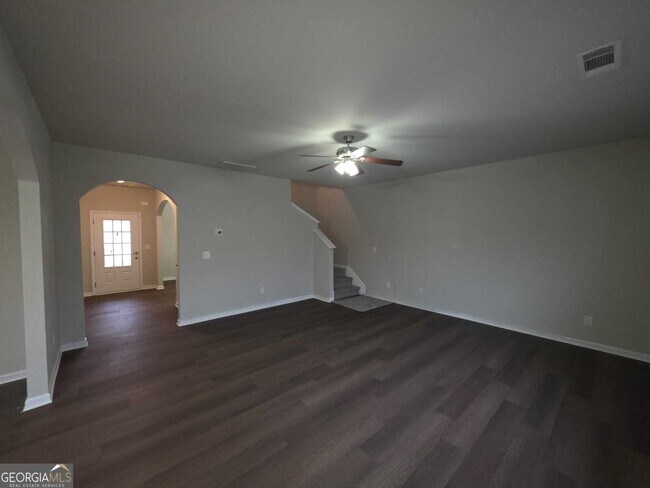 Building Photo - 180 Parkview Pl Dr