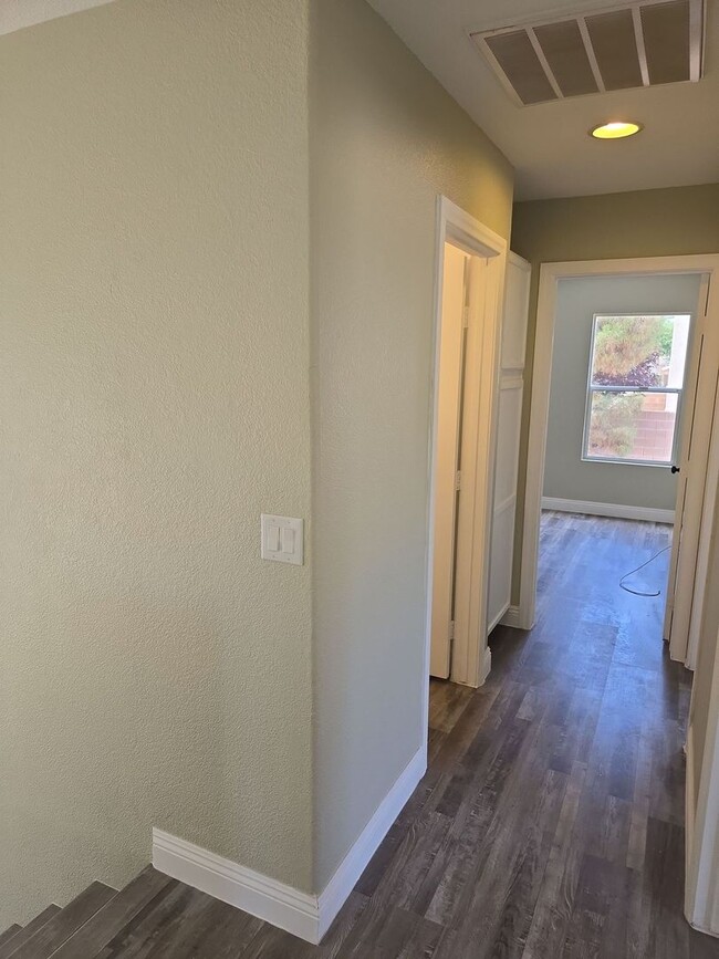 Building Photo - A Fabulous 4 Bedroom Home in Peccole Ranch