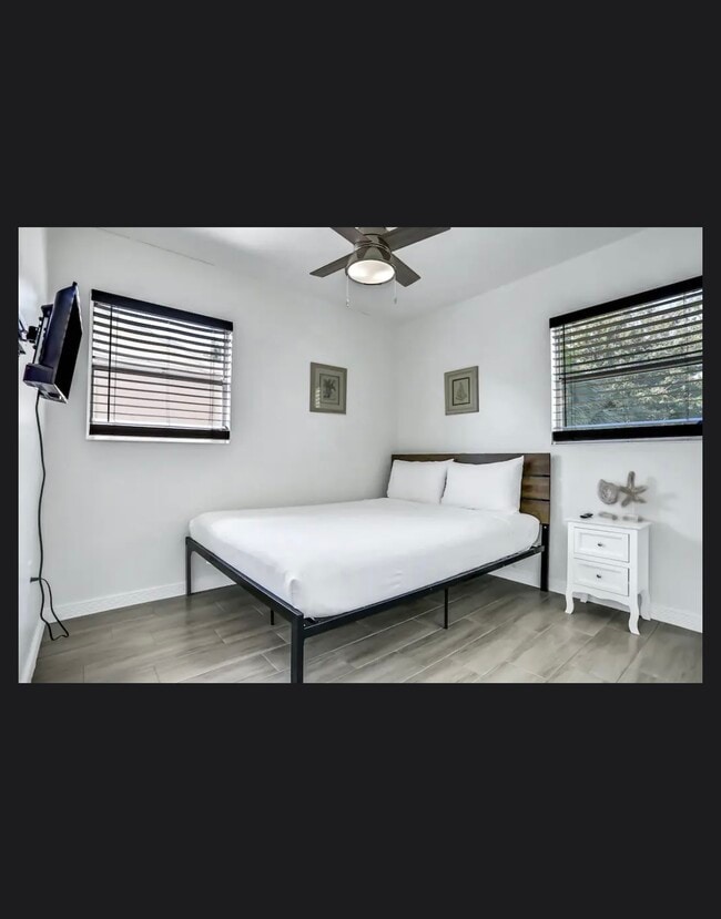 Building Photo - 2142 Mary Sue St