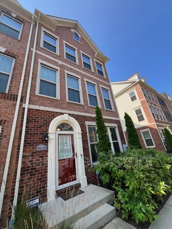 Building Photo - 3633 Jamison St NE