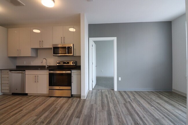 Building Photo - 160 Washington St