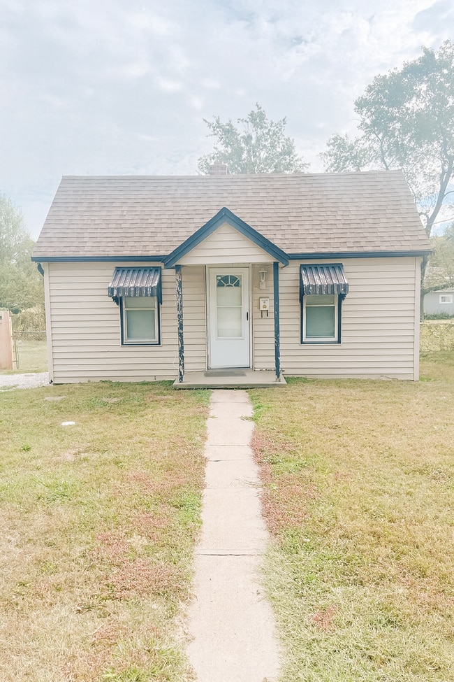 Primary Photo - 3110 Pasteur Ave