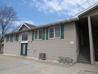 Building Photo - 339 Grandview Ave