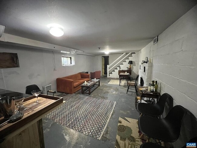 Building Photo - 1814 Rugby Pl