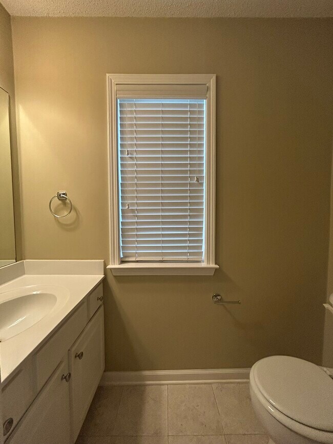 Building Photo - 1608 Hemburg Trace
