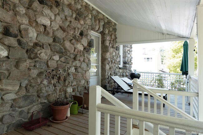 Building Photo - 17 Washington Ave