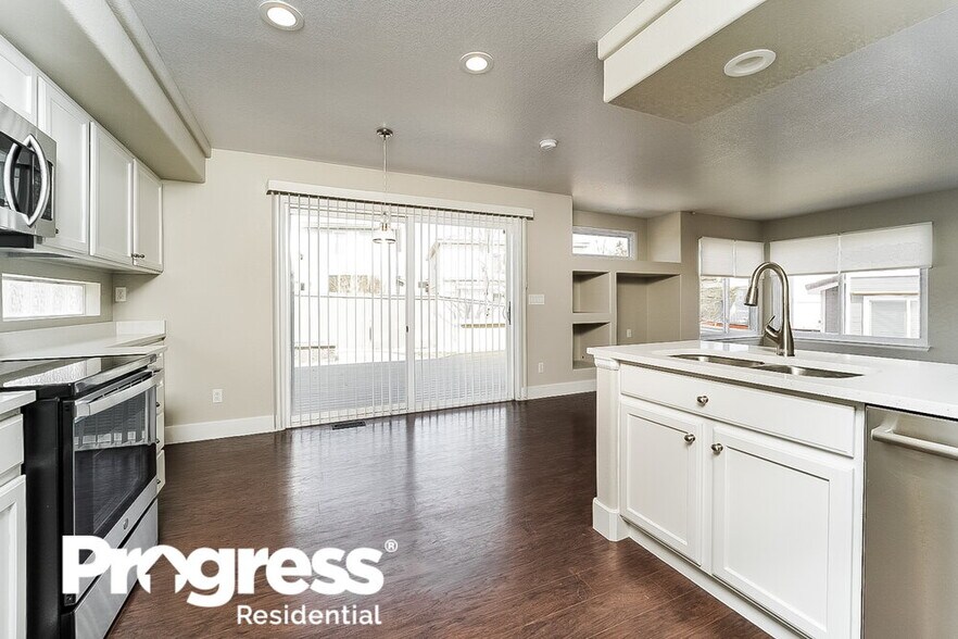 Building Photo - 4483 Lyndenwood Point
