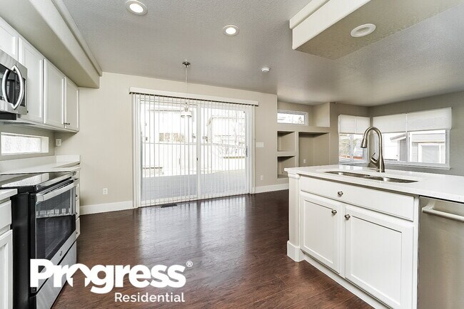 Building Photo - 4483 Lyndenwood Point