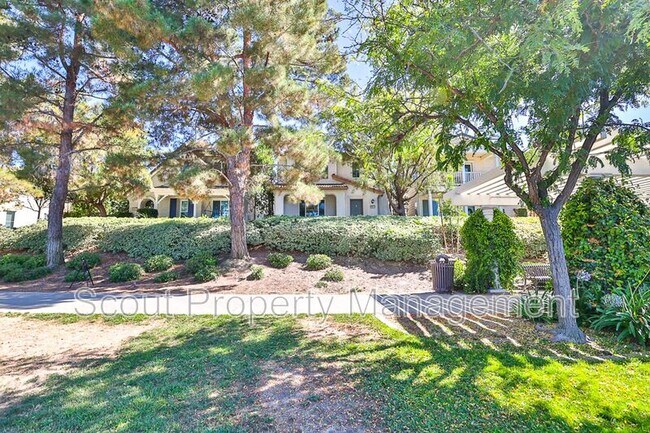 Building Photo - 28814 S Lake Dr