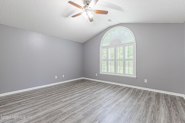 Building Photo - 2243 Trailwood Dr
