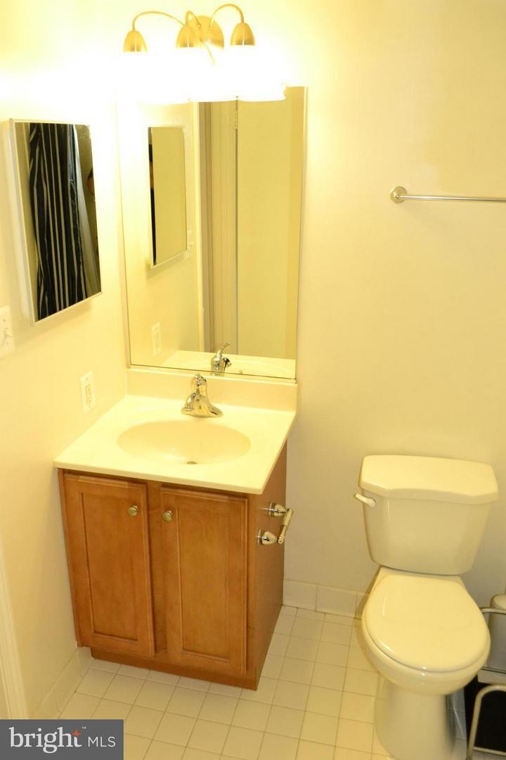 Building Photo - 1001 N Randolph St