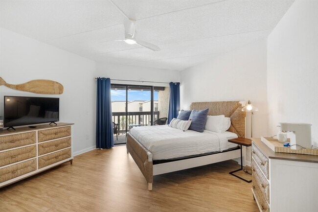 Building Photo - 5650 A1A S