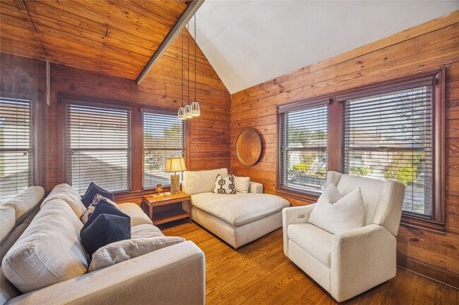 Building Photo - 505 Harvard St