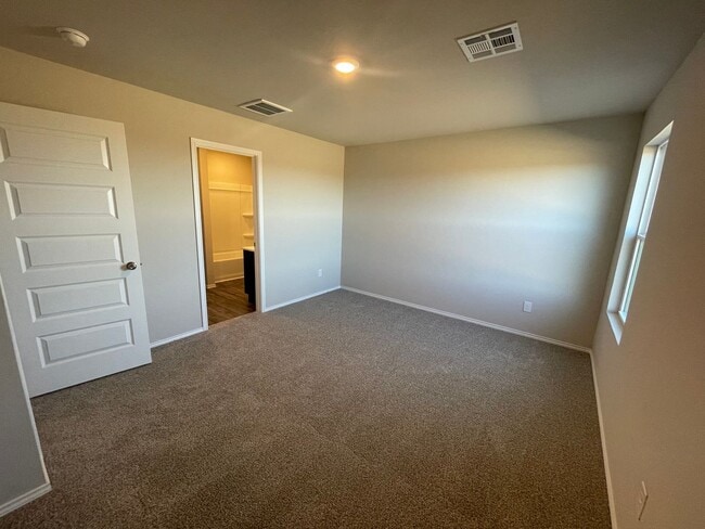 Building Photo - Brand New 4 Bedroom 2 Bathroom in Shawnee ...