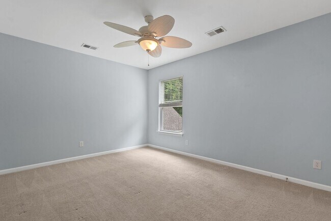 Building Photo - Available now. Beautiful 5 BR/2.5 BA Home in Swygerts Landing!