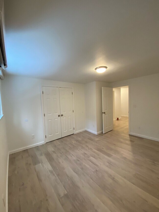 Building Photo - 67 Locust Ridge Dr