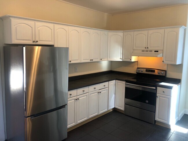 Building Photo - 79 Partridge Ave