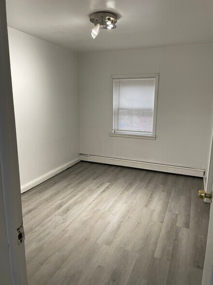 Building Photo - 1509 67th St
