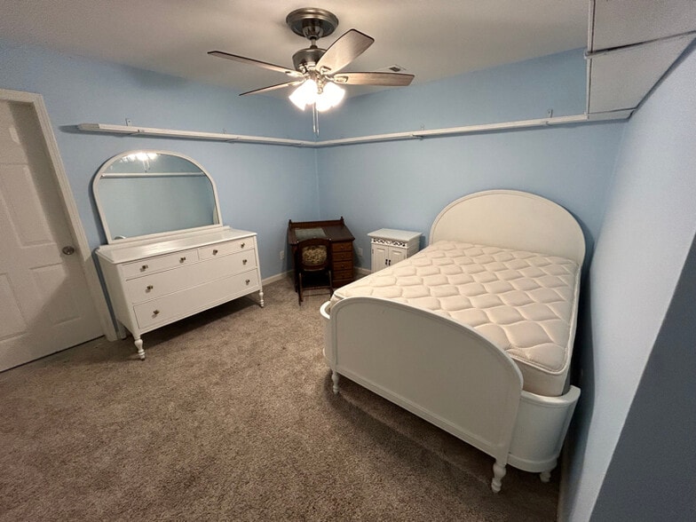 Building Photo - 8 Guindola Way