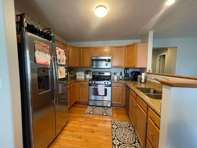 Building Photo - $0 DEPOSIT OPTION. 4 BEDROOM 3 BATHROOM HIGHLANDS RANCH HOUSE NEAR CHATFIELD STATE PARK