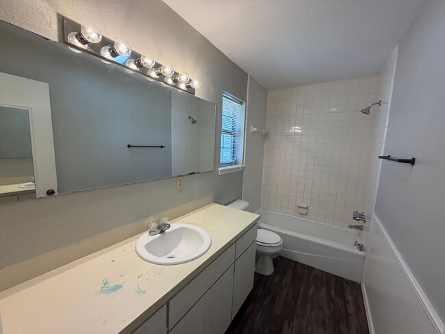 Building Photo - Belknap/Barton