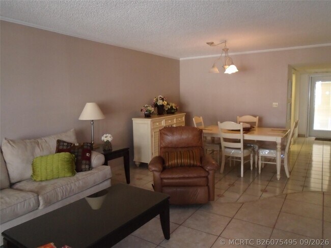 Building Photo - 3165 NE 48th Ct