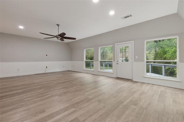 Building Photo - 1909 Bluebonnet Dr
