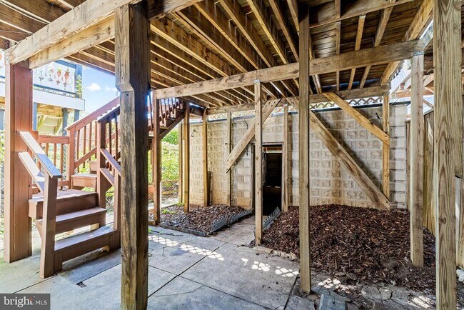 Building Photo - 2444 Eutaw Pl