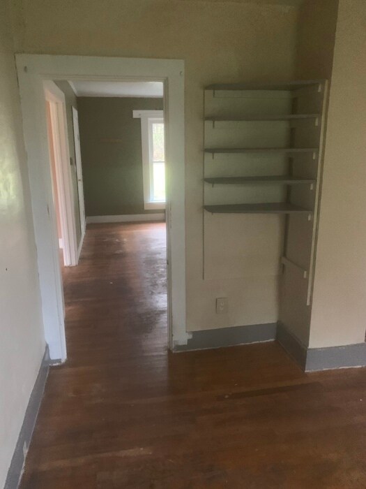 Building Photo - Large 3 bed 1 bath house in Grandville
