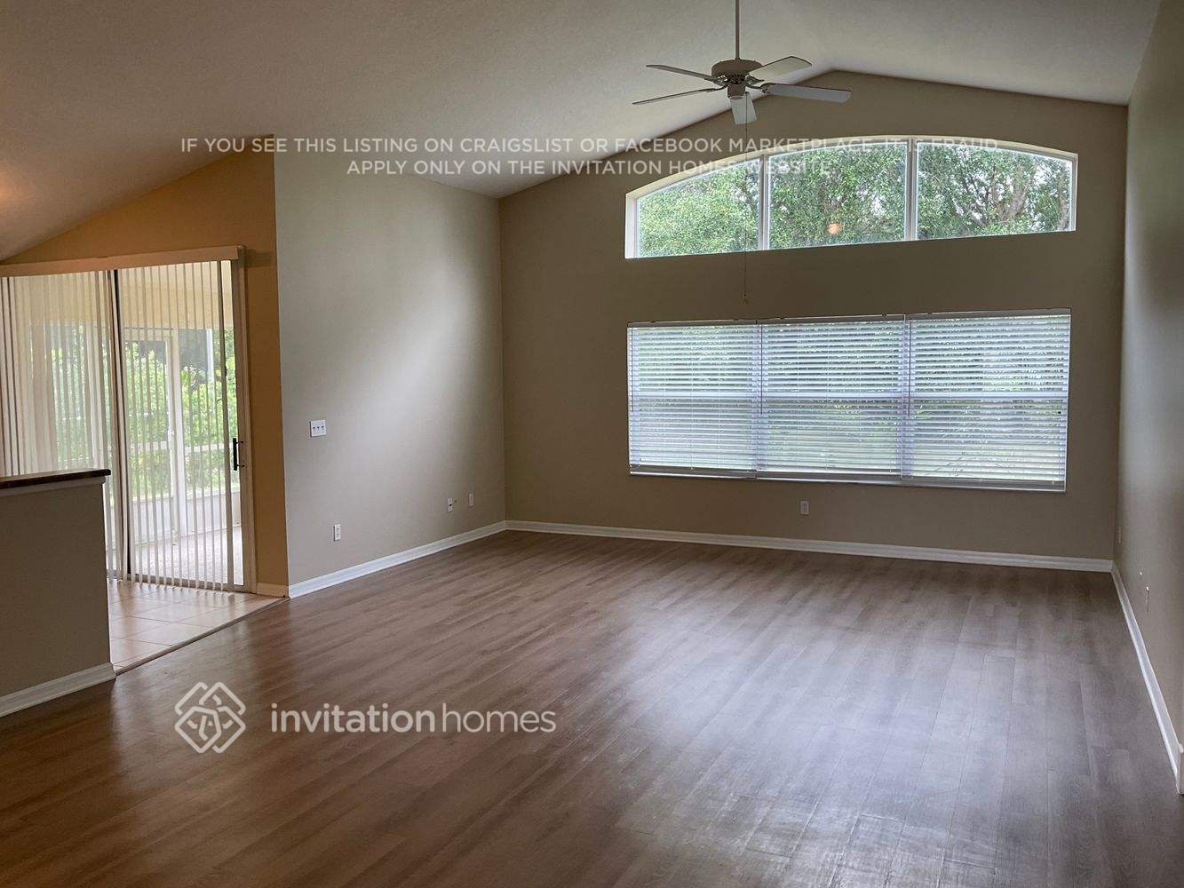 Building Photo - 1121 Hartbourne Ln