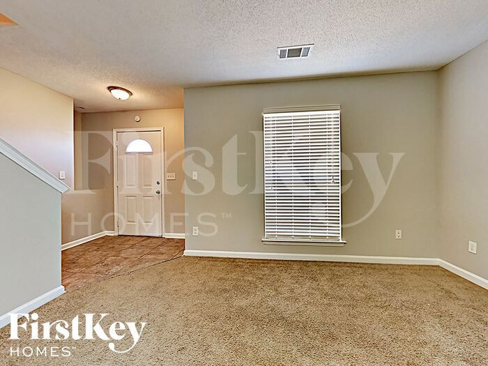 Building Photo - 7699 Parkmont Dr