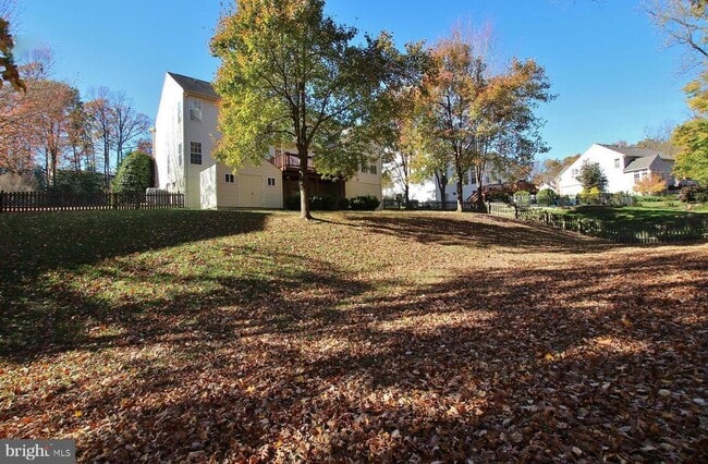 Building Photo - 15417 Duckling Pl