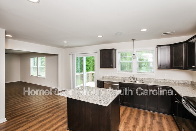 Building Photo - 351 Niblick Dr