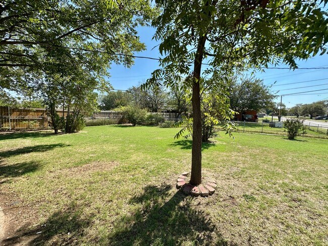 Building Photo - 1502 NW 47th St