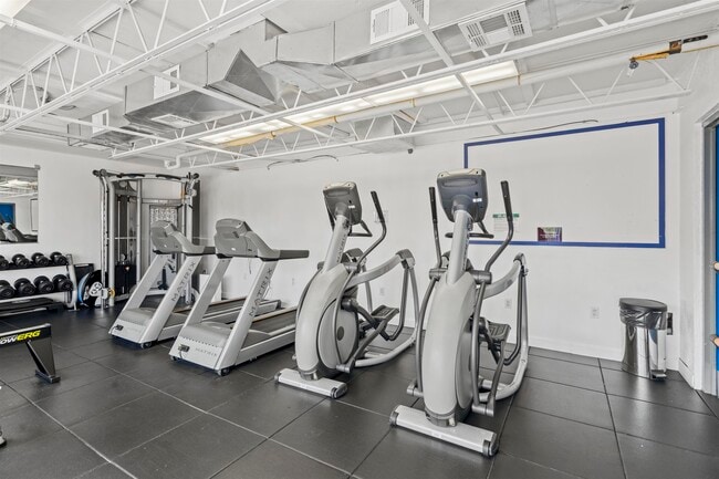 Building Photo - 1 Greene St